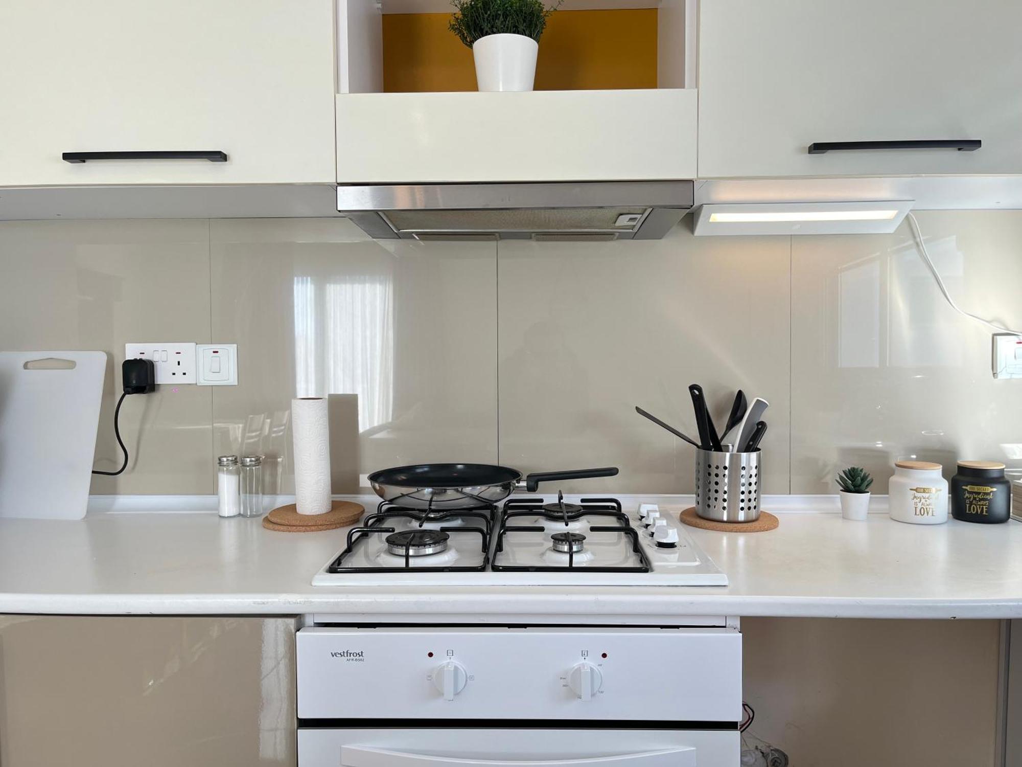 קיירניה Weekend Apartments 2Br מראה חיצוני תמונה